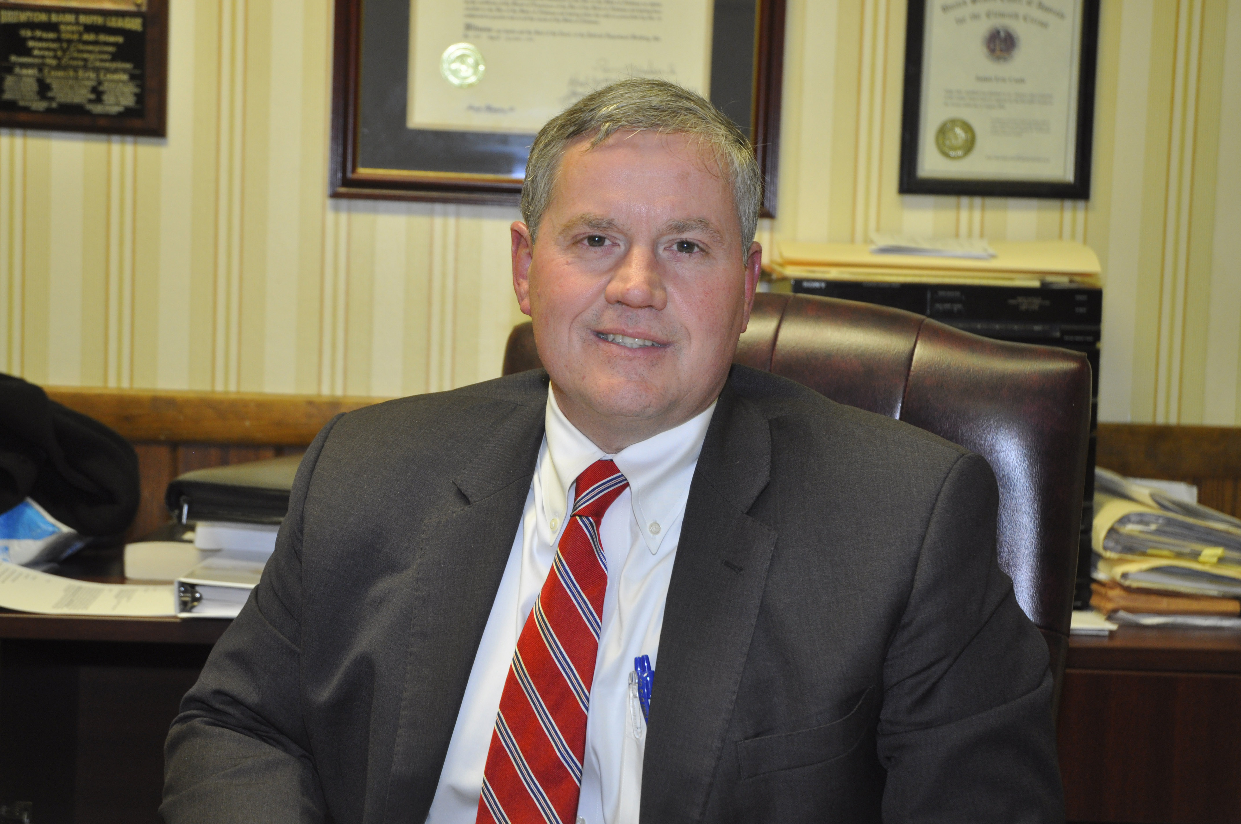 Coale named district judge - Tri-City Ledger